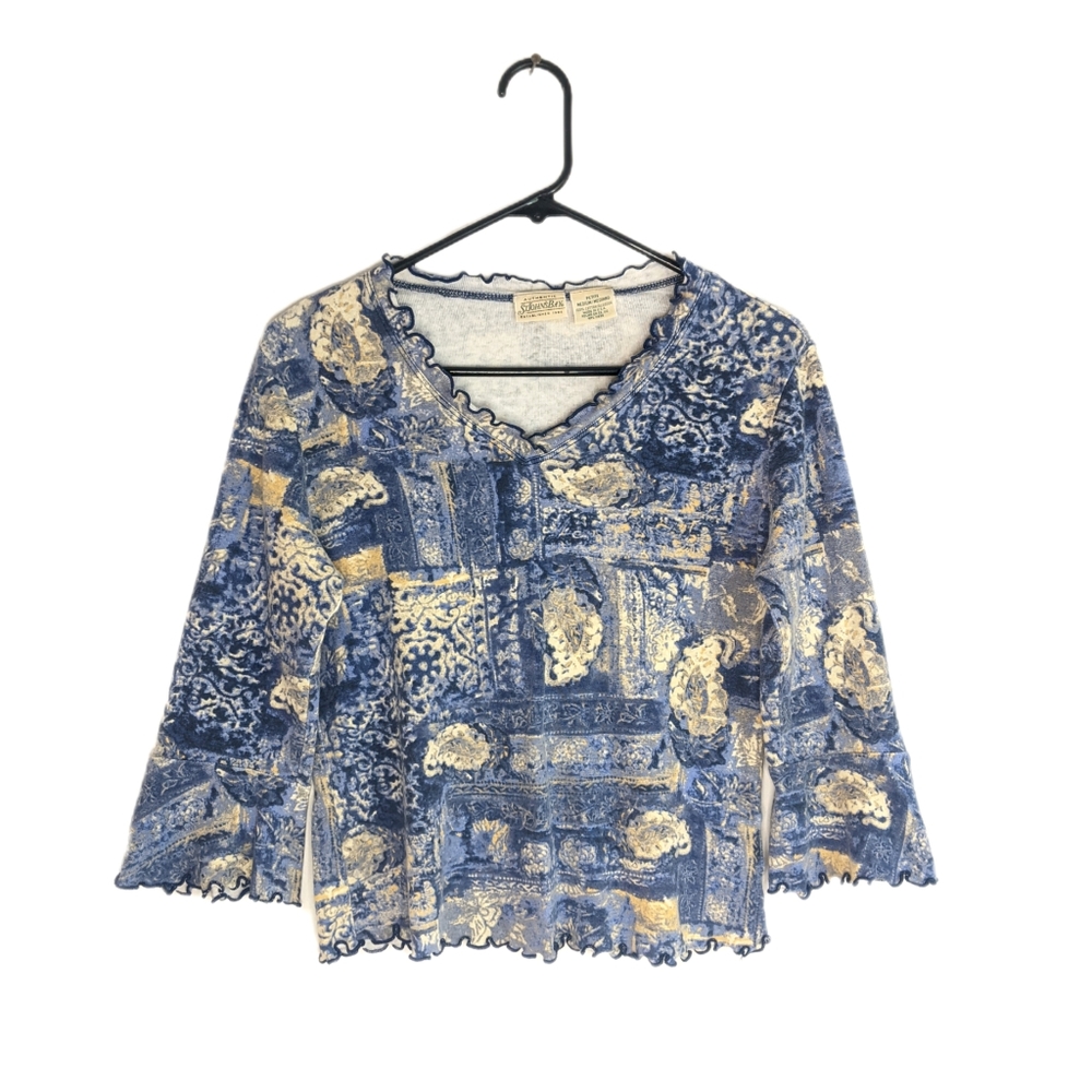 Early 2000s Blue Floral Print Lettuce Trim 3 Quarter Sleeve V Neck Fitted Tee